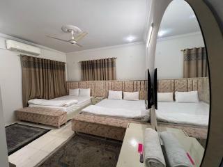 Relax Lodge Family Guest House - Islamabad - 1