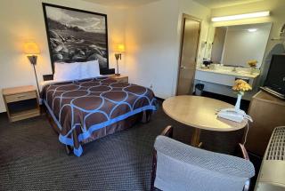 Super 8 by Wyndham Red Bluff - Red Bluff - 4