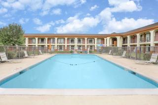 Days Inn by Wyndham Ruther Glen Kings Dominion Area - Ruther Glen - 4