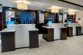 Embassy Suites by Hilton St Louis Airport - Bridgeton - 6