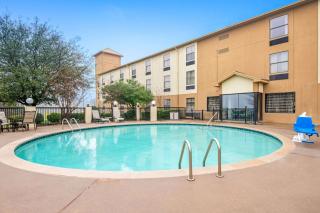 La Quinta by Wyndham Denison - North Lake Texoma - 3