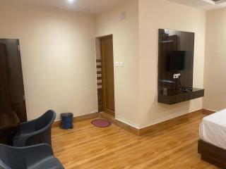 Shree Premium Hotels & Kamala Resort - Bhubaneshwar - 1