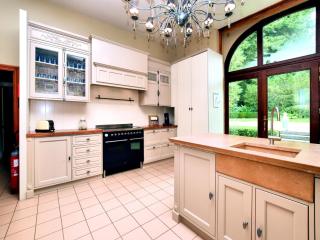 Luxurious castle with hot tub in the Belgian - Jamoigne - 3