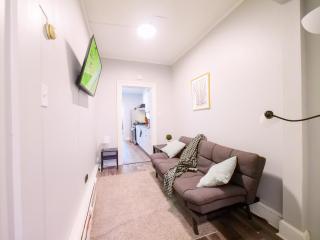 Serene Two-Bedroom Retreat - close to NYC - Jersey City - 7