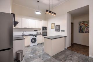 Exclusive & Grand Astoria Residence in the Heart of Budapest - Budapest - 6
