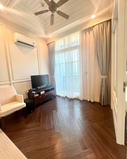 Grand Florida Beachfront Resort Condo - Na Jomtien - 3
