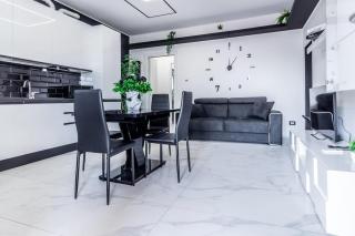 Black & White Apartment Design e Comfort - Parking e WiFi - Saronno - 9