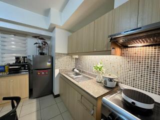 Infina Towers 2BR Unit with Karaoke and Fast Wifi - Manila - 2