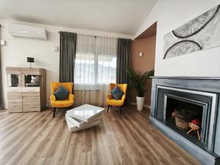 Luxury Villa in Vallromanes - Mountain Views, Pool, Close to Barcelona and the Beach - Vallromanas - 2