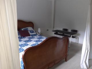 Les Volets Bleus, family cottage - 2