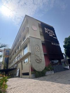 Royal Plaza Inn by RAK Rooms - Kozhikode - 8
