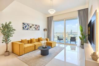 Luxury 2BR Apartment in Grand Bleu Tower at EMAAR Beachfront - High Floor with Marina and City View, Private Beach Access by Stayfinity - 4