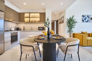 Luxury 2BR Apartment in Grand Bleu Tower at EMAAR Beachfront - High Floor with Marina and City View, Private Beach Access by Stayfinity - 8