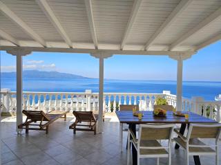 Eri Apartments - Sarandë - 0