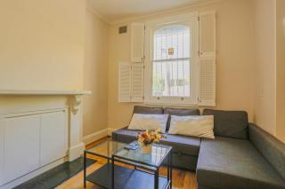 2 Bedroom House with 2 E-Bikes Included at Centre of Chippendale - Sydney - 6