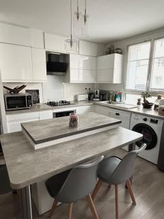 Cozy apartment with parking 5 min from downtown - 4