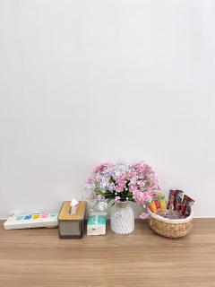 302 Modern Studio with Balcony & Kitchen - 1