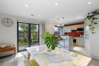 Urban and Stunning 3 bed Home in Hutt Central - Lower Hutt - 9