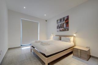 Top floor apt with common pool close to all amenities - St Paul's Bay - 6