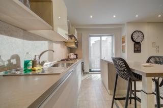 Top floor apt with common pool close to all amenities - St Paul's Bay - 8