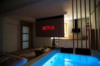 Nuit romantique, Suite avec jacuzzi et cinéma privé au design Japandi - Guebwiller - 7