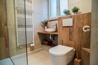 Nuit romantique, Suite avec jacuzzi et cinéma privé au design Japandi - 2