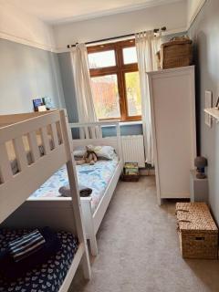Wimborne Spacious Family Retreat - 2