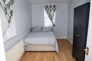 1 bed ground floor flat - 3