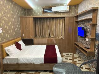 Atithi Palace Luxury Guest House - 3