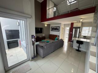 Stylish Loft apartment in the heart of Durbanville - 5