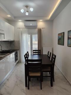 Rotonda City Apartment - 4