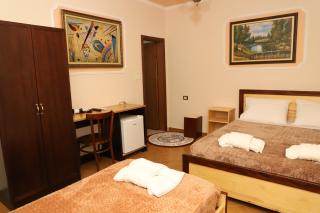 Jatroi Guesthouse - Berat - 5