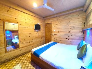 Hotel Vinayaak Inn Nainital Near Naini Jheel - Luxury and Spacious Room with Newly Renovated - - Nainital - 3