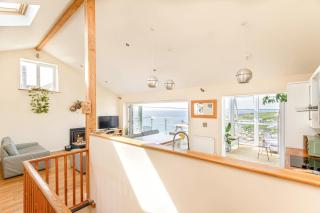 Sea views, Cornwall, Portreath, hot tub, sauna - 2