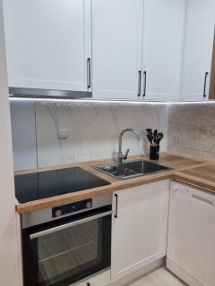 Modern & Homely 1BDR Suite - Skopje - 3