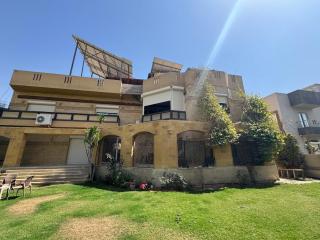 Nice cozy villa in Beverly Hills quiet area - Sheikh Zayed - 0