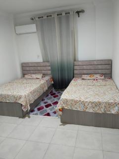 شقه مفروشه للايجار ارضي بجاردن جاردينيا سيتى زهراء مدينه نصر - Le Caire - 6