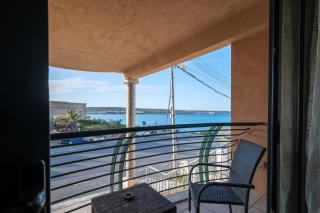 Grand Seaside Apartment, 3 Bedrooms - 4 Bathrooms - 5