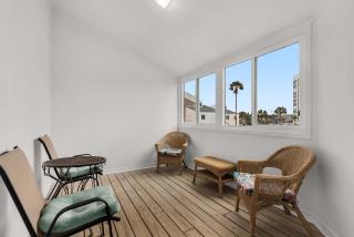 Shoreline Towers Townhouse 4-3 - 4