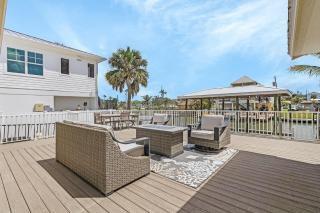 218 Oasis on Ohio- Stunning Pool Home with Dock Access! home - Fort Myers Beach - 9