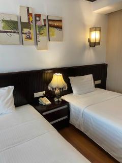 Bảo Hân Hotel 06 - Ha Long - 1