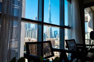 FULL Burj Khalifa View Luxury Stay in Downtown - 4