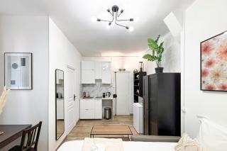 Studio à 2 min métro 13 - accès Paris Champs-Élysées - 1