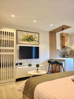 Luxury Studio at Bonita Luxury Resort - Golem - 3