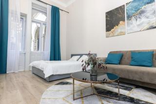 City Center 2 Bedroom Apartment! - Budapest - 0