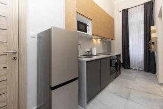 City Center 2 Bedroom Apartment! - Budapest - 6