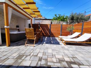 Tonina - house with terrace, jacuzzi, free parking - Split - 7