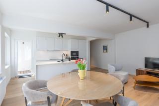 LECOMTE - The Shoreline - 9