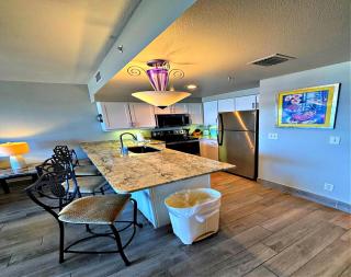 Vacation in Comfort and luxury - 1 BR Direct Oceanfront - Wyndham Ocean Walk Resort 509 - Daytona Beach - 2