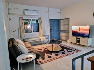 Townhouse - 5min walk to BTS Punnawithi - Bangkok - 8